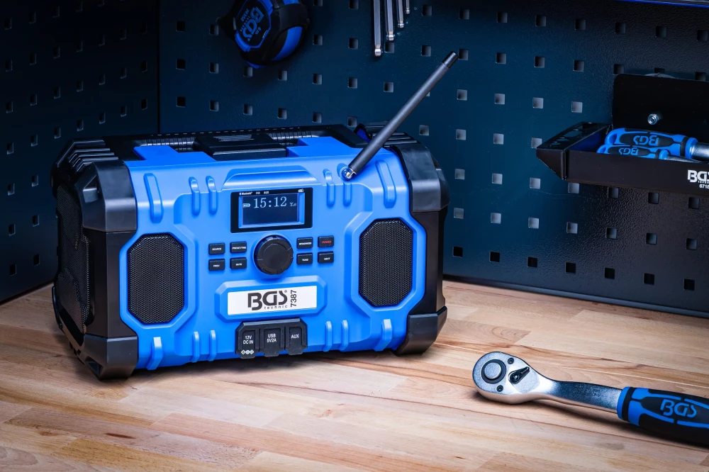 Akkumulátoros DAB rádió | hibrid | 18 V és 230 V | akkumulátor nélkül