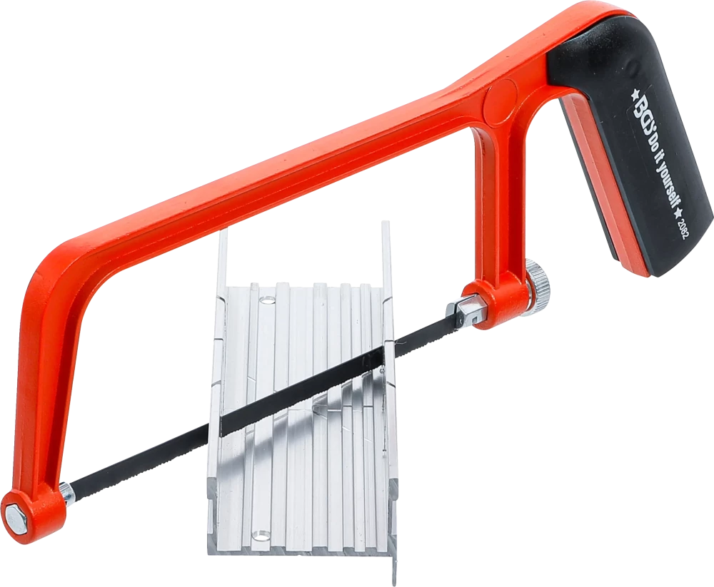 Alukeretes fűrész | gérvágó fűrésszel és fűrészlappal | 150 mm