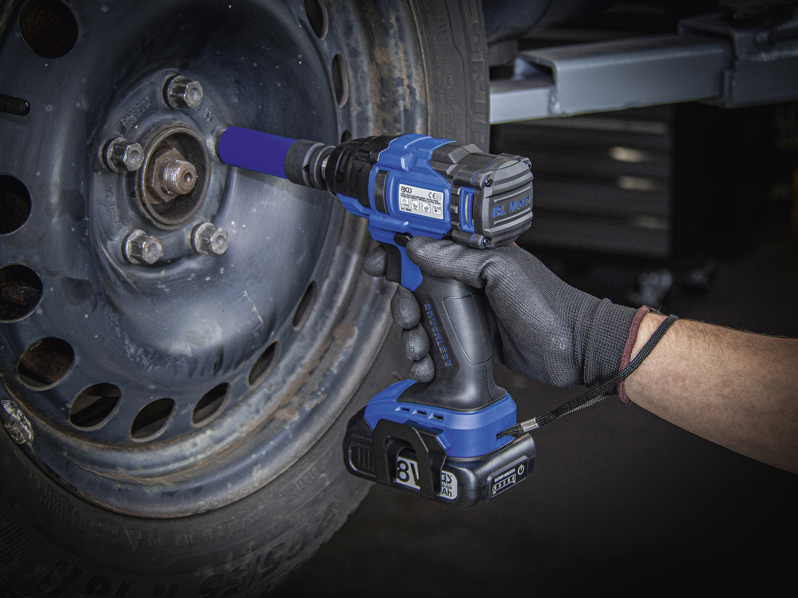 Cordless Impact Wrench | extra short | 250 Nm | max. 2500 rpm | 18 V 