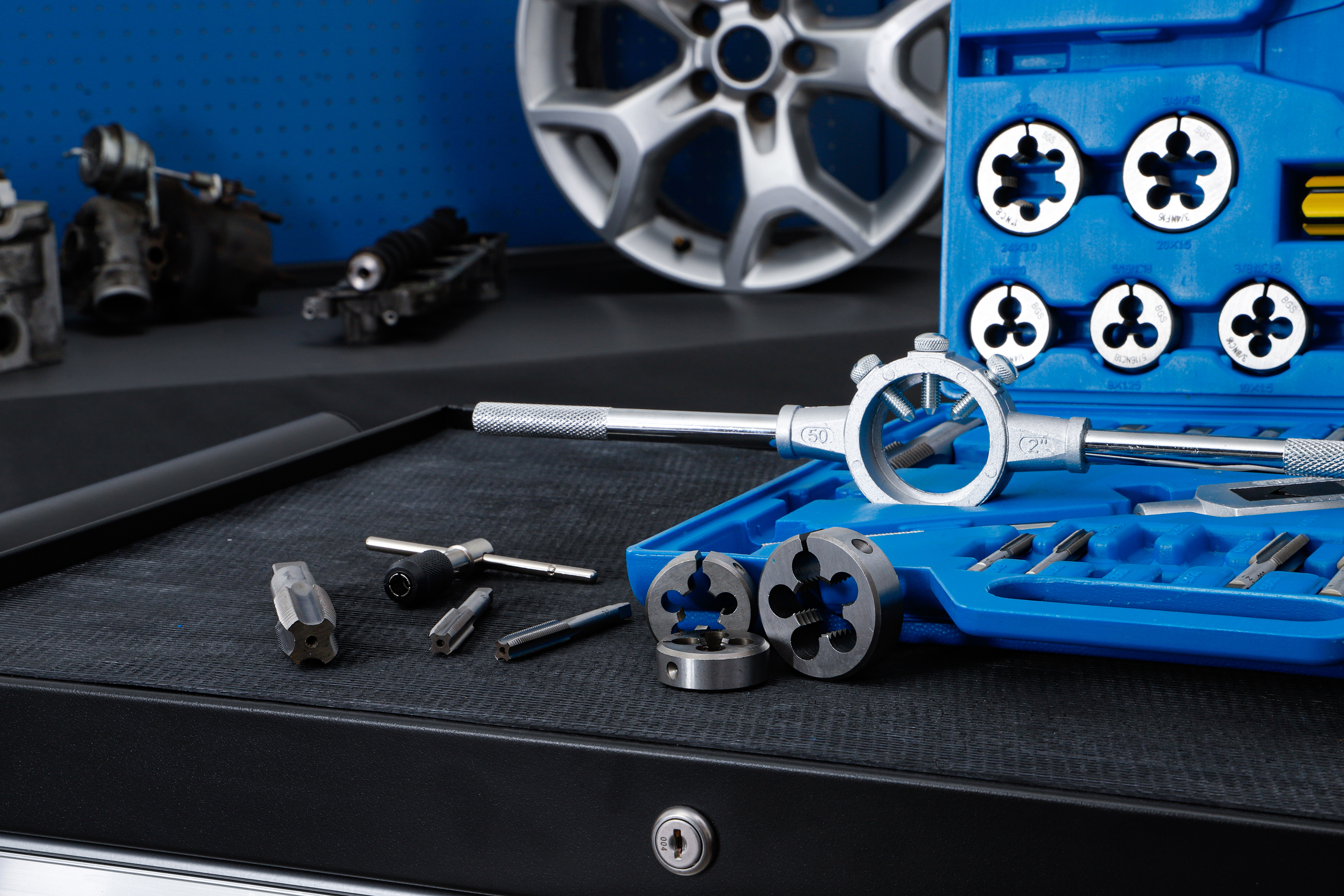 Tap and Die Set | Inch Sizes | 1/4" - 1" | 45 pcs. 